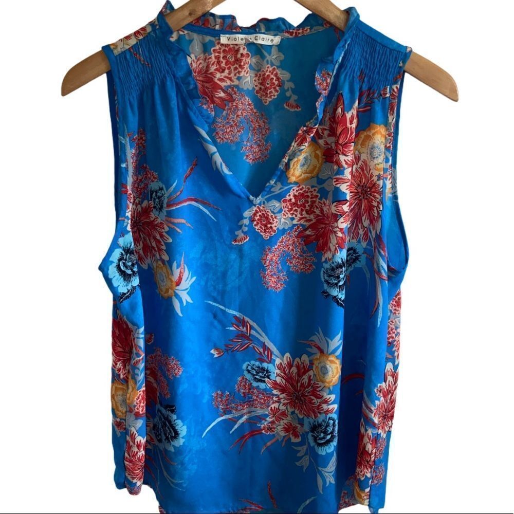 Violet + Claire Floral Pattern tank top blouse